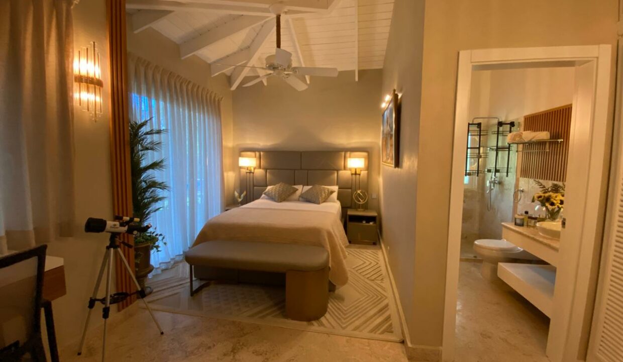 HABITACION 004
