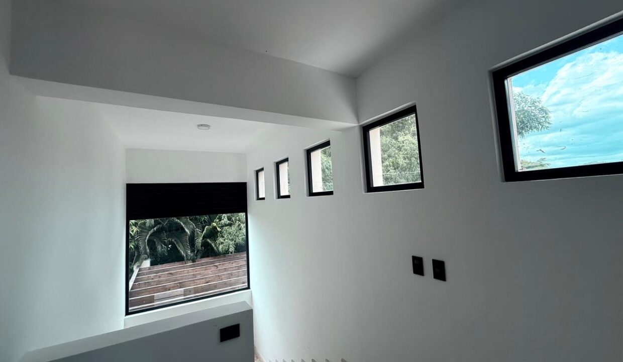 18927014-eb60-4489-97b0-909dfc5f3be4