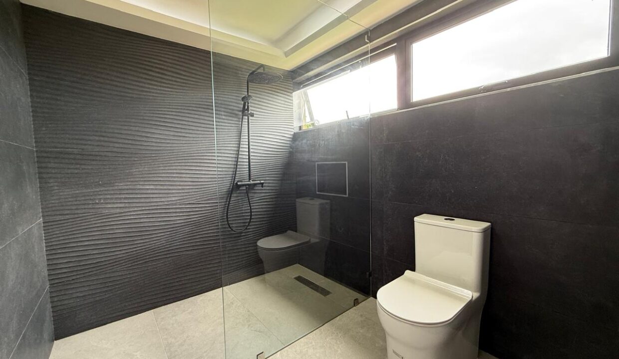 7f7989e8-b082-4d58-b71a-72269286bc4d