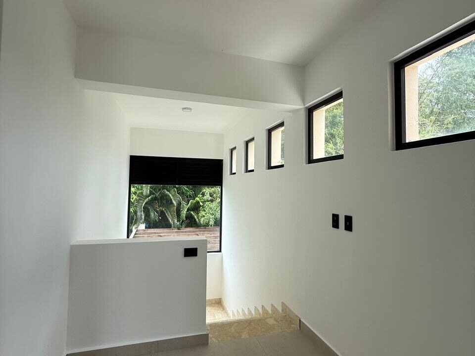 8ab08ac1-5fd7-4042-b47f-8b48a7c6e3c6