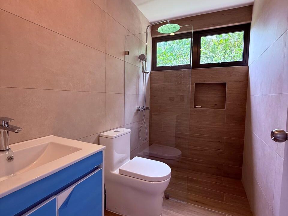 de408829-a548-4a41-bfcb-9df4b49b61c8