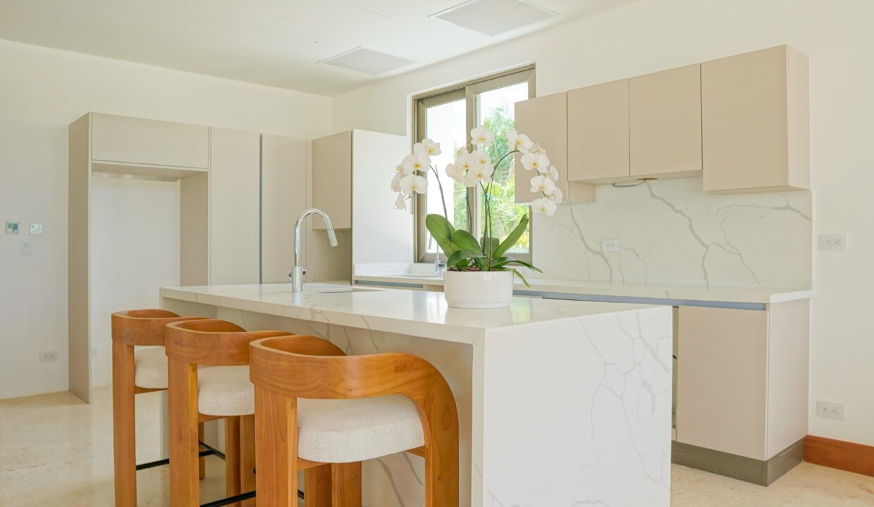 24974dcb-35e1-4c8c-9fa9-1f3b65e12b79