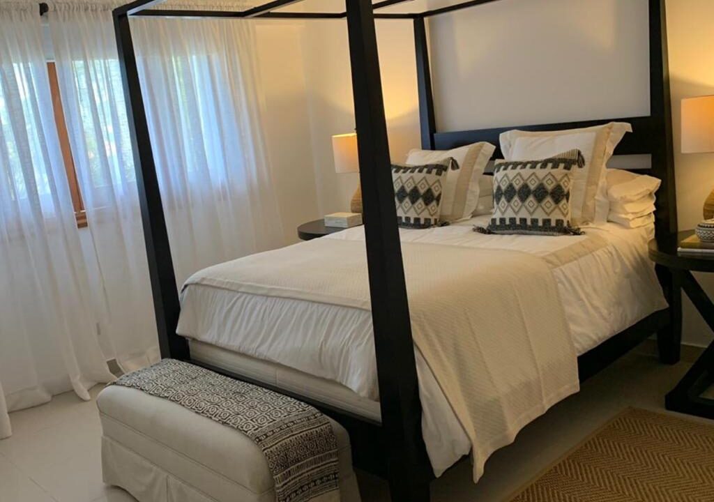 fe04741e-750e-4fb7-8466-5d602208d40c