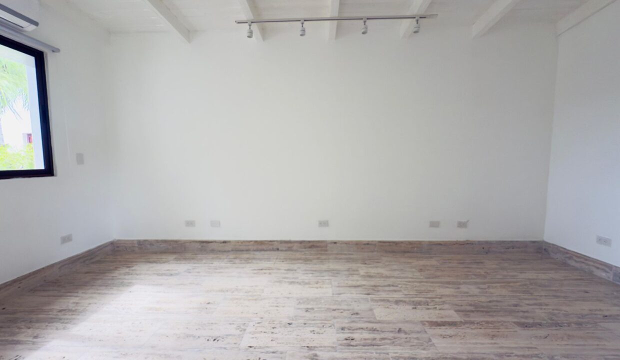 3f5656b5-99a0-4983-ba0f-67ca72a38353