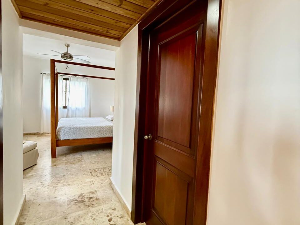 b20cb362-3f76-4e0e-b5f2-21a0900377d3