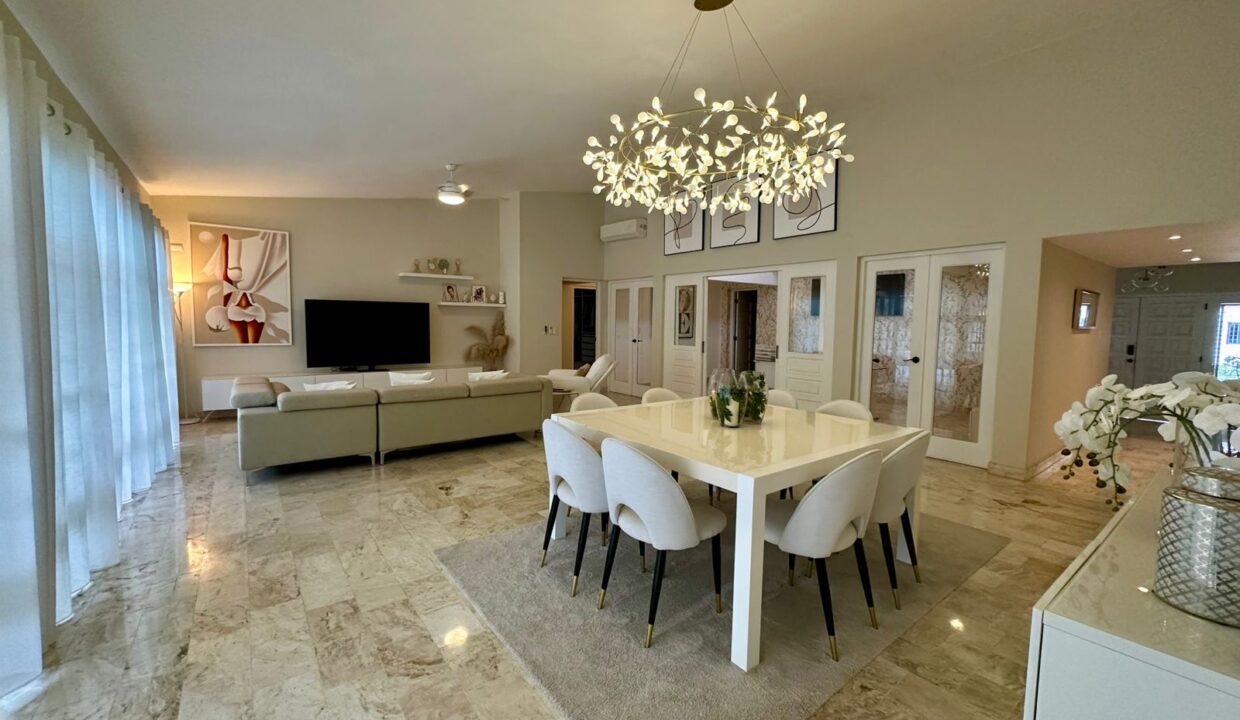 017dcb14-8e7c-429d-85e4-16730959993f