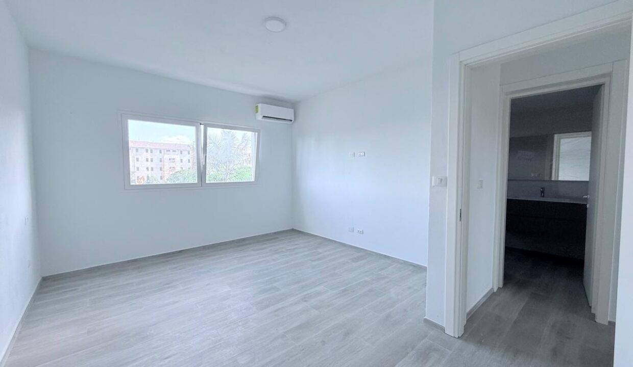 15e92e06-37f6-4a35-9a32-63ca8f3d6176