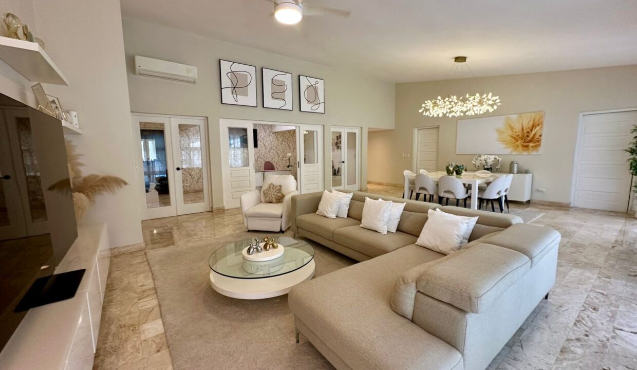 678560c6-17f2-42f2-800a-7592f6957eb1