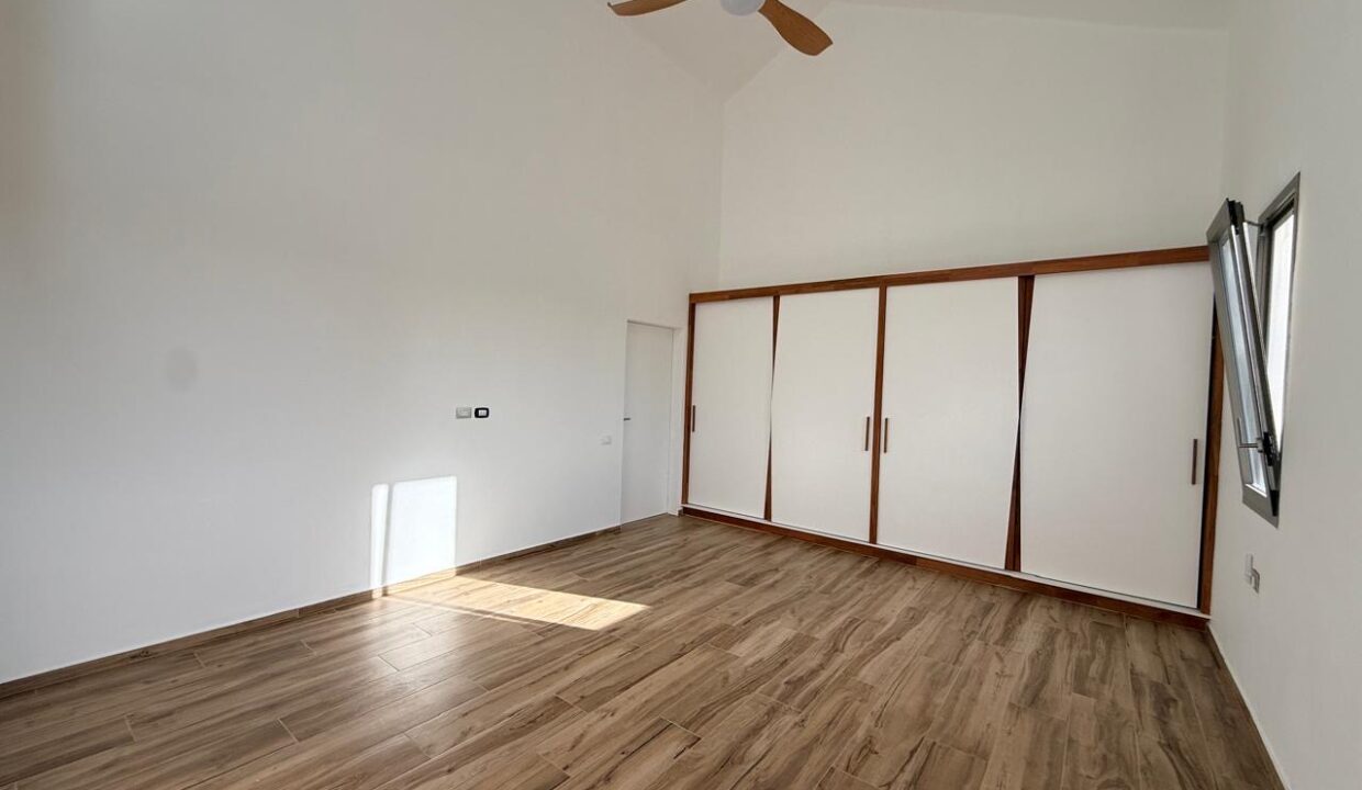 9b4d221a-2427-4df3-b30a-2a9cbf5711a8