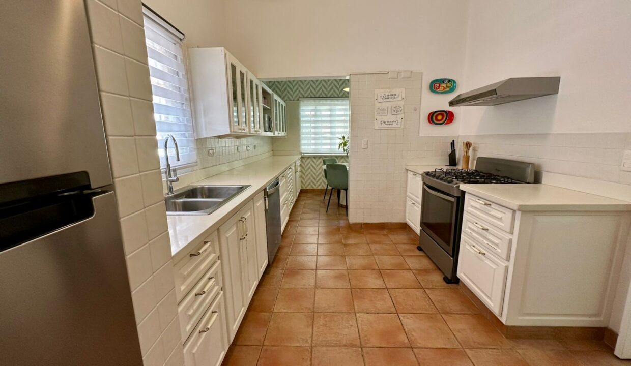 a1b5f2e8-81e1-4e6f-a5fc-60c3cd41d06b