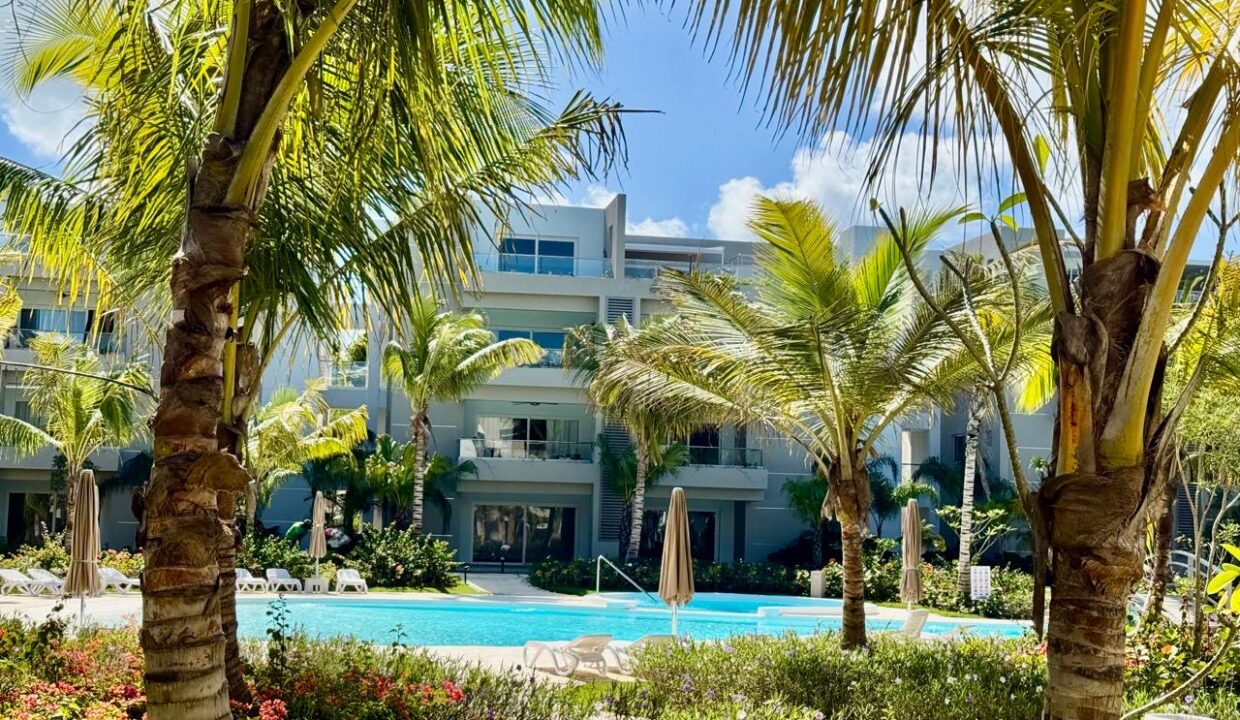 b02c78ee-619e-48ea-864c-e8b49ca6e158