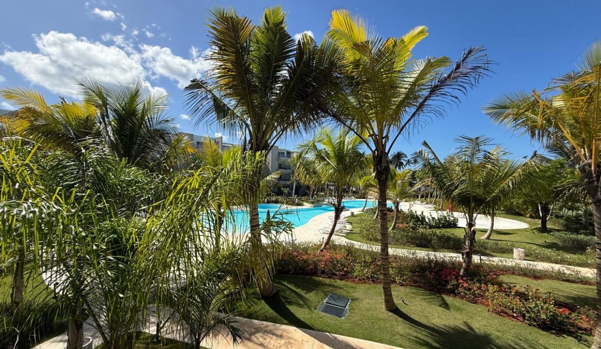 f6b89865-323b-4300-9140-95272e9a2023