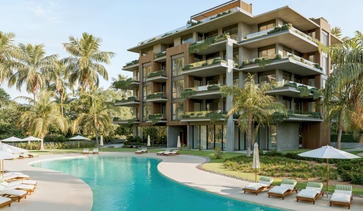 TRACADERO_GP_CAM_EXT_01_HIGH