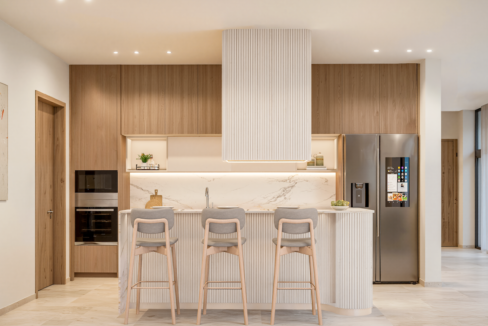 M&V INTERIORES 06-3-PS